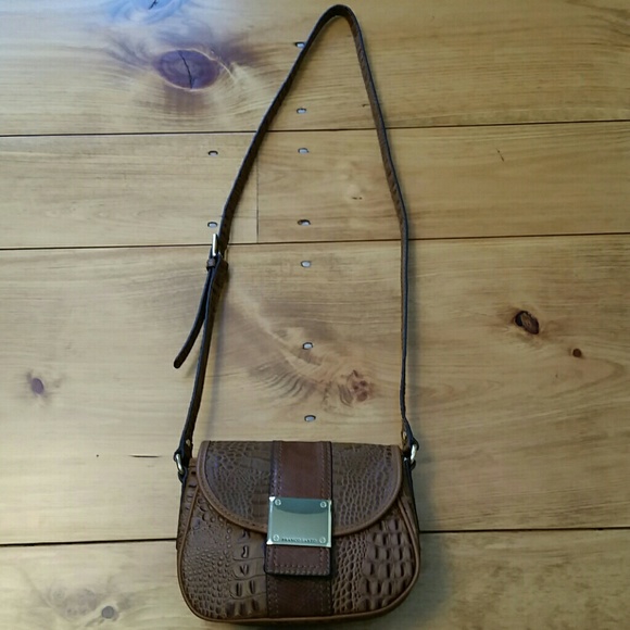 Beautiful Franco Sarto leather crossbody. - Picture 2 of 8